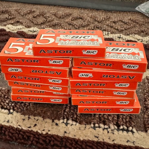 Astor razor blades new, pack of 13