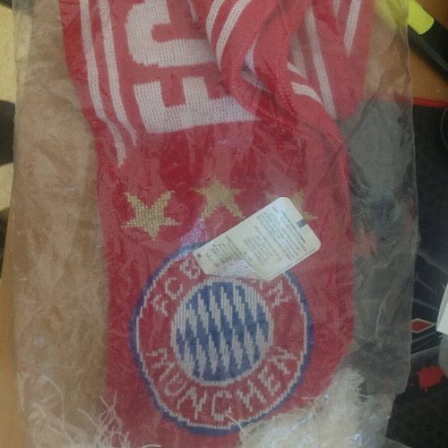Scarf intact genuine, purchased from Germany