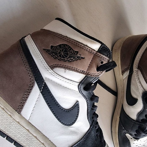 Jordan 1 Retro High Dark Mocha sneakers like new, size 41
