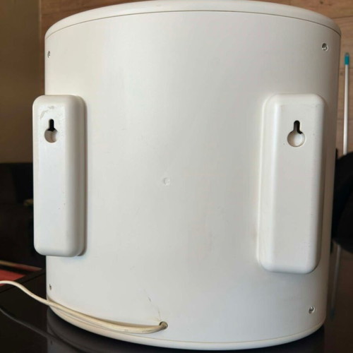 DeLonghi Aria Puro DAP 130 air purifier and ionizer like new
