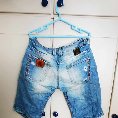 Badge bermuda shorts like new, size L, blue