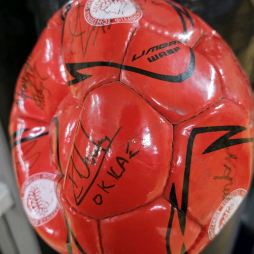 Olympiacos collectible ball with signatures 2005-2008 new