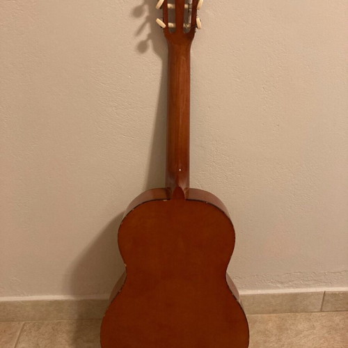 Suzuki SNG-200 classical guitar 3/4 used with case