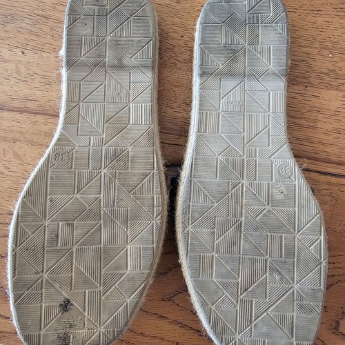 Sante women's sandals like new, size 38, black leather
