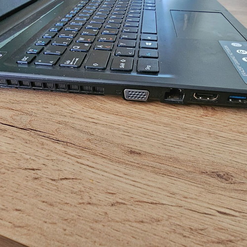 Medion Erazer P6661 laptop 15.6" Intel i5 16GB RAM GTX 950M SSD + 1TB HDD