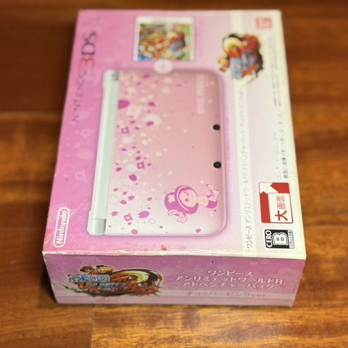 Nintendo 3DS XL One Piece Chopper Pink Limited Edition console