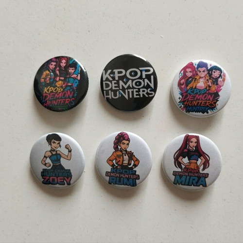 K-Pop Demon Hunters badges new, set of 6 pieces