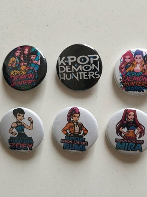K-Pop Demon Hunters badges new, set of 6 pieces