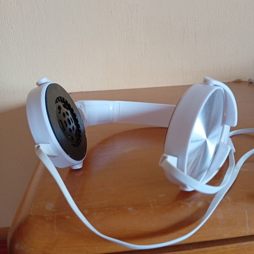 Wired headphones, Chinese no name