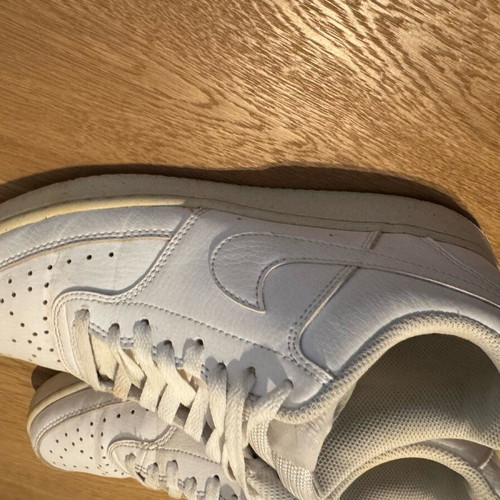 Nike Court Vision Low σαν καινούργιο, άσπρα αθλητικά παπούτσια μέγεθος 41