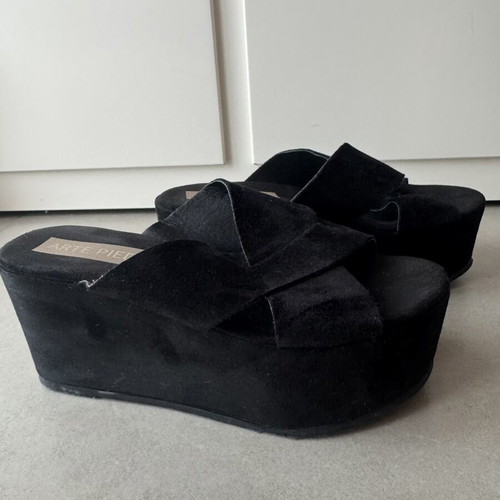 Arte Piedi leather suede platform sandals size 36 like new black