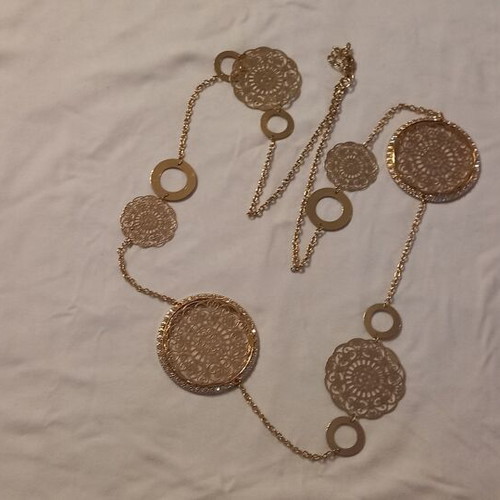 Long necklace 109 centimeters new, gold color