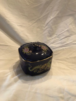 Tajimi Pottery set handmade bowl and lidded container with figurine