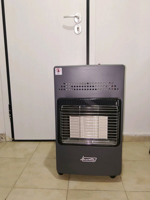 Gas heater new with empty bottle and safety valve