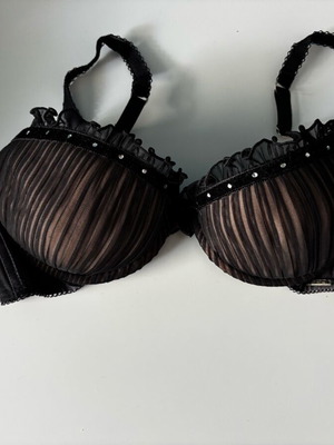 Med Bra 70B like new, black and beige