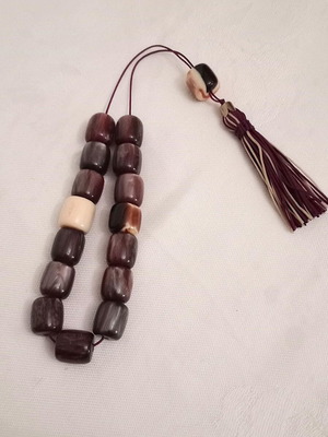 Worry beads with synthetic resin beads in purple color like new