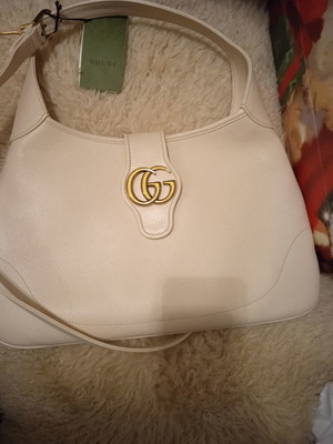 Gucci τσάντα καινούργια με καρτελάκι