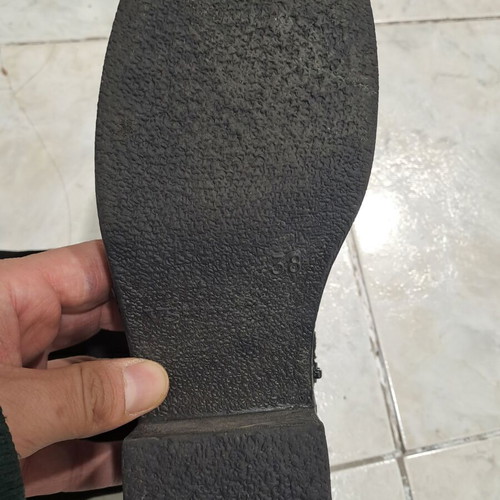 Women's leather boots like new, size 38, black