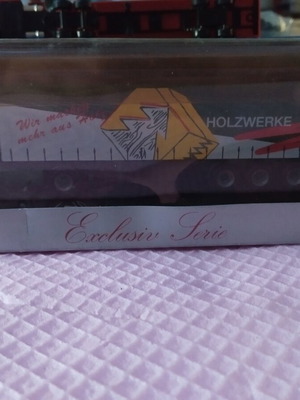 HO scale trucks and heavy vehicles, set of 4
