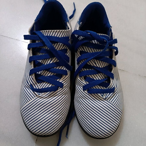 Children's football shoes like new, multicolor, size 30