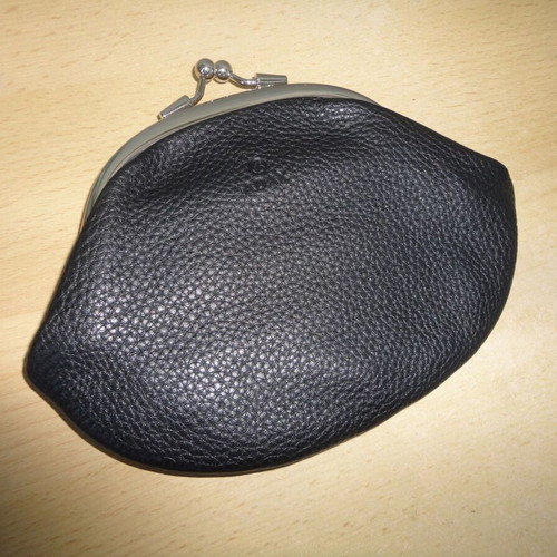 Adax women's wallet made of genuine leather like new, black