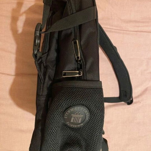 Suissewin backpack 26lt like new, black