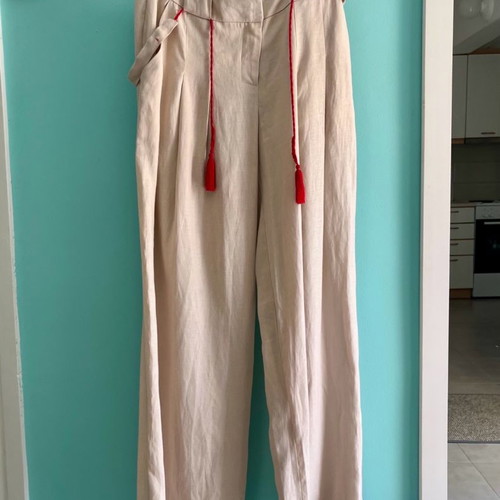 Beige linen pants new in sizes S and M Gizia