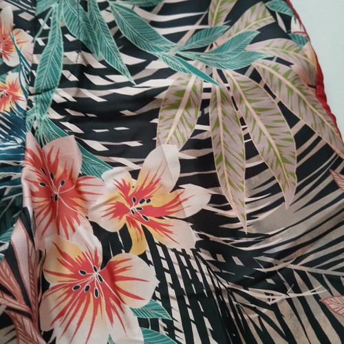 Floral pants Zara new, colorful crop design, size M