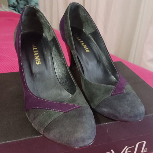 Women's suede pumps size 36 like new, gray and purple