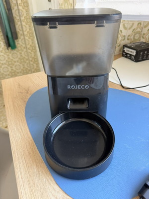 Rojeco automatic pet feeder