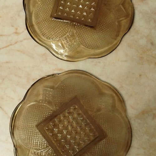 Depression glass dessert plates set of 6, like new