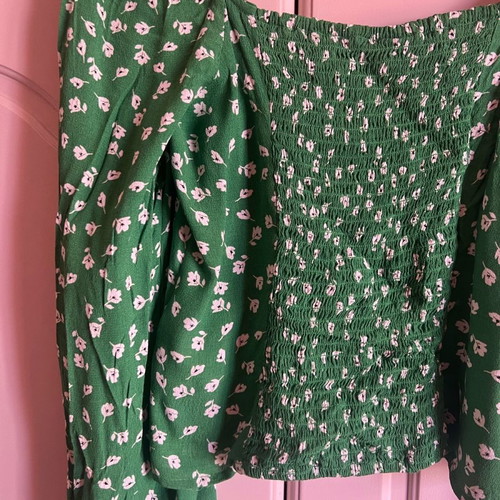 Floral blouse H&M new, green with balloon sleeves
