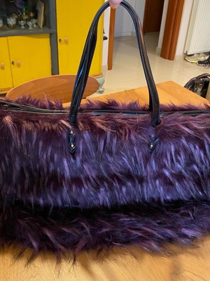 Vintage large shoulder bag with fur and patent leather new, unused