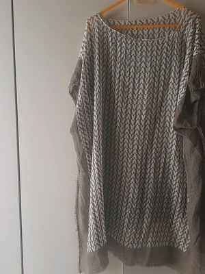 Beach dress-poncho new, black sleeveless