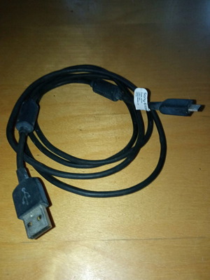 Καλώδιο usb μεταχειρισμένο γνωστής μάρκας