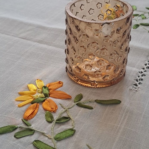 Glass candle holder for tealight new, embossed