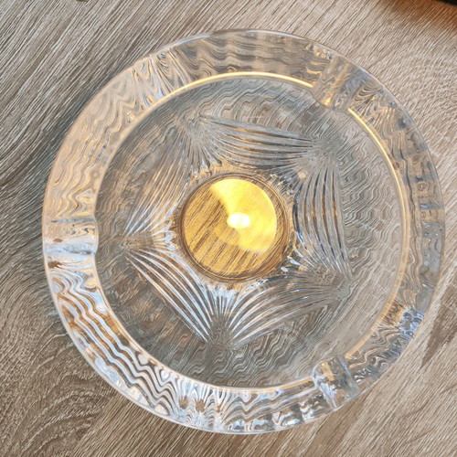 Crystal ashtray used with engravings