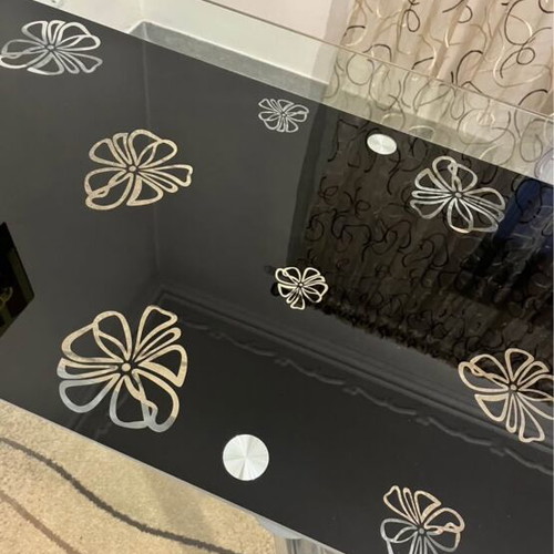 Dining table like new, extendable up to 3 meters