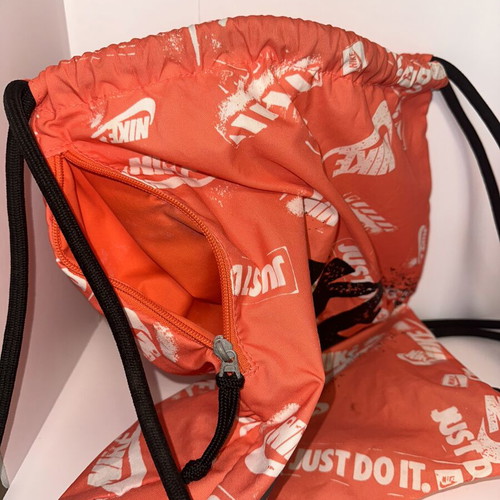 Nike gym bag like new, orange