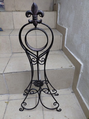 Decorative item like new, 75cm height, 35cm base