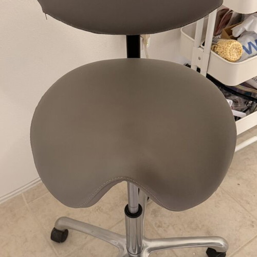 Ergonomic office chair with adjustable height, like new