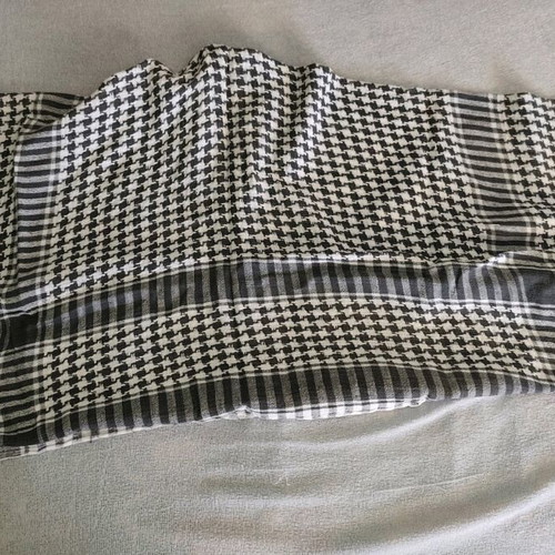 Palestinian scarf black and white used