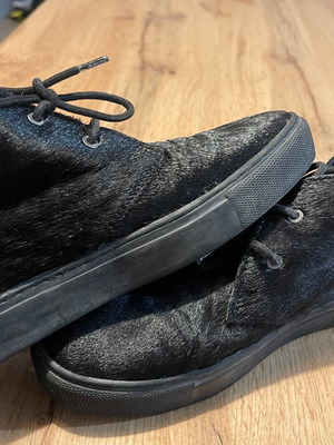 Maruti pony skin ankle boots size 39 like new, black