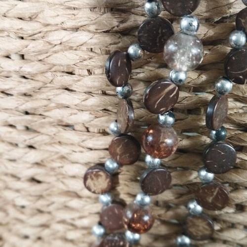 Handmade necklace like new, three strands with beads and wooden pieces Bohemia