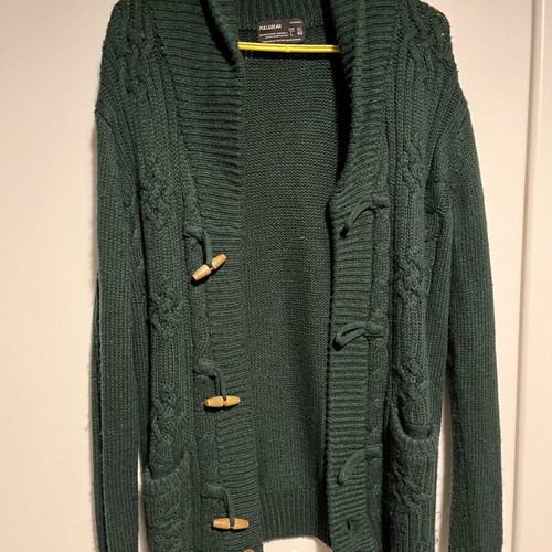 Pull and Bear wool knitted cardigan like new, green