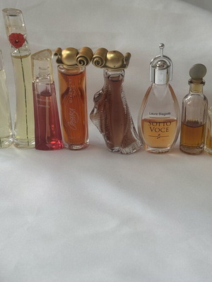 Mini perfume set used, Lalique, Kenzo, Givenchy, Laura Biagiotti, Balenciaga