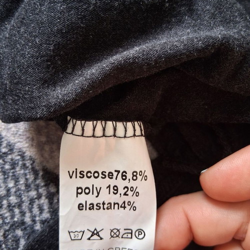 Women's blouse gray like new, size S/M with V neckline