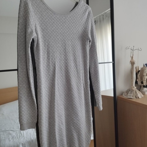 Bodycon dress gray with half back, like new