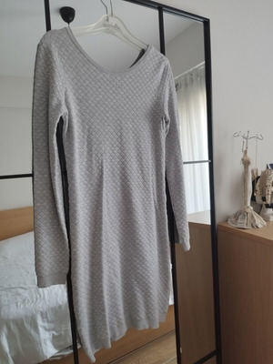 Bodycon dress gray with half back, like new