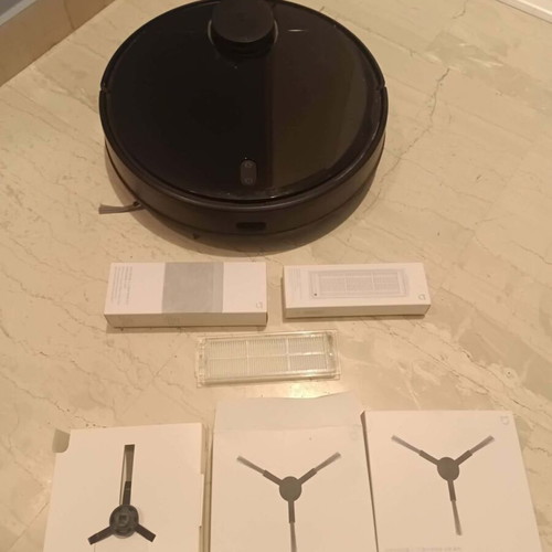 Xiaomi Mop P Robot Vacuum like new with spare parts